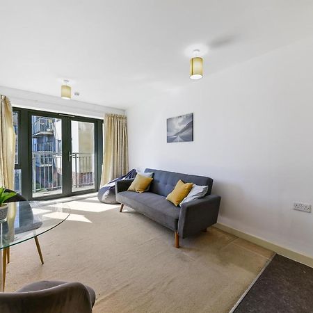 런던 Luxe 1 Bed Flat 5 Mins To Stratford - Free Parking 아파트 외부 사진